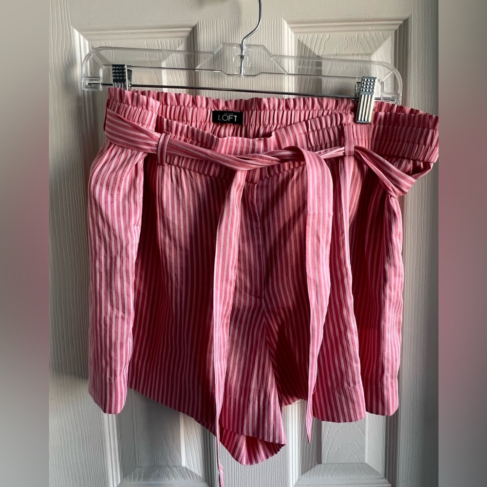 Shorts with fabric belt